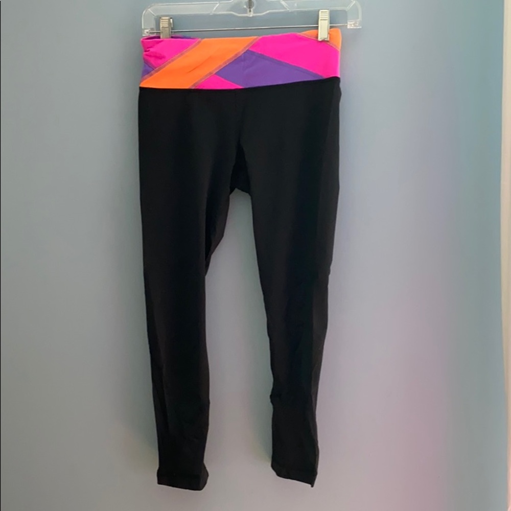 Lululemon run inspire crop legging 4 -Knee scuff